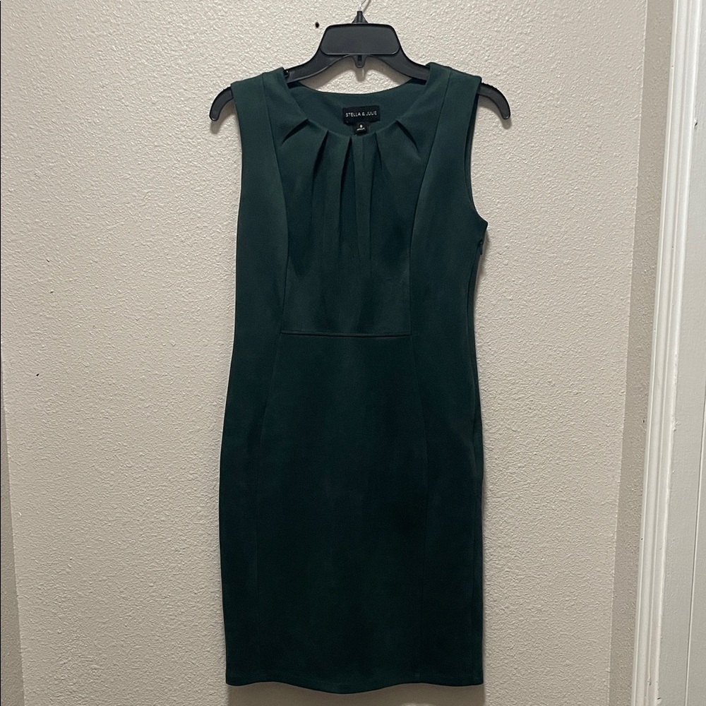 Stella & Julie Chic Forest Green Sheath Sleeveless Dress